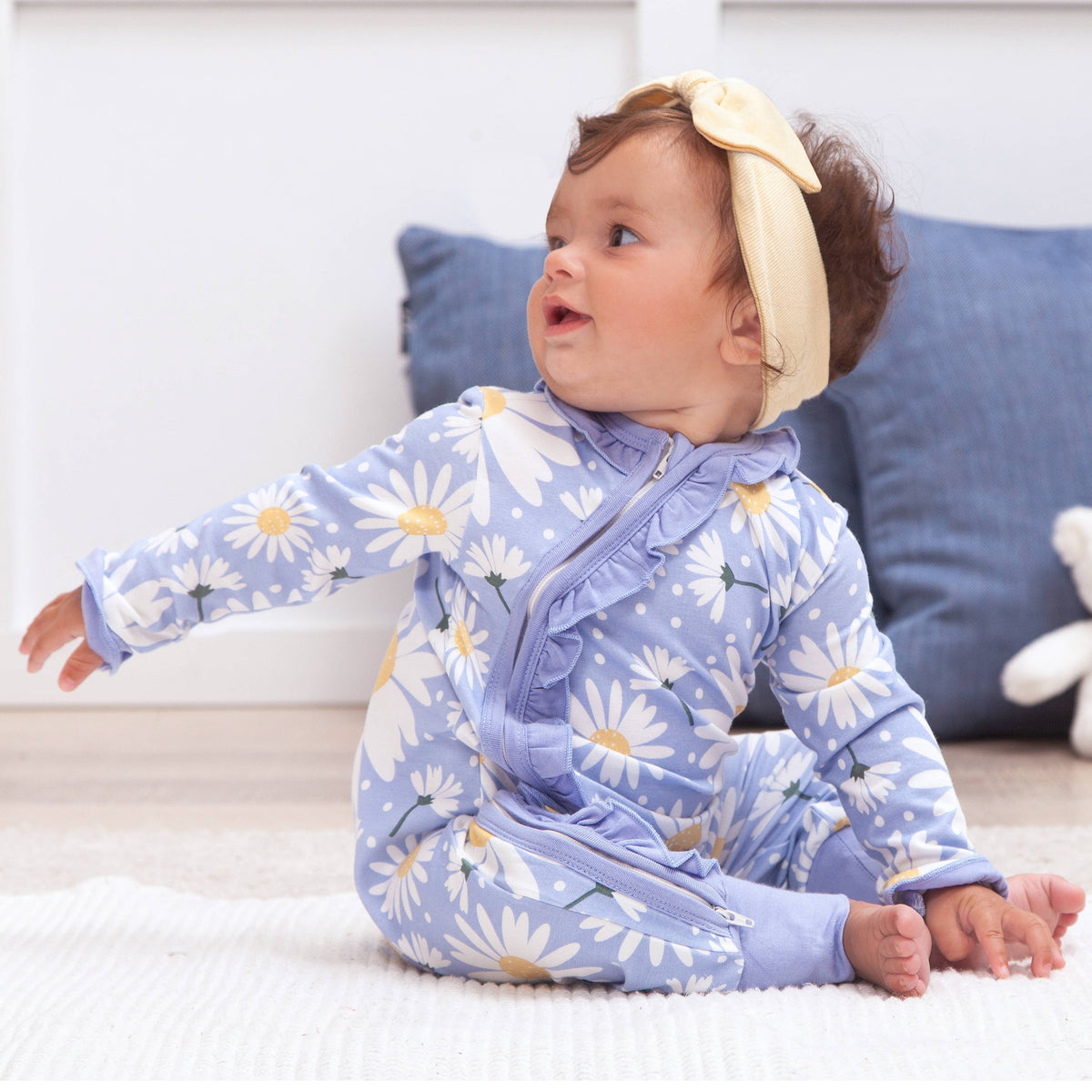 Baby Girl's Wild Daisies Bamboo Zipper Romper: 0-3M