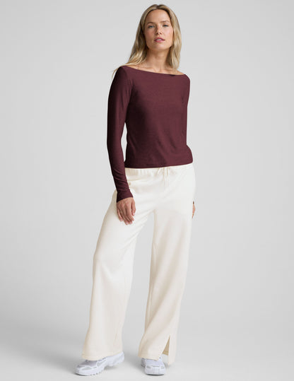 Featherweight Shoulder It Pullover