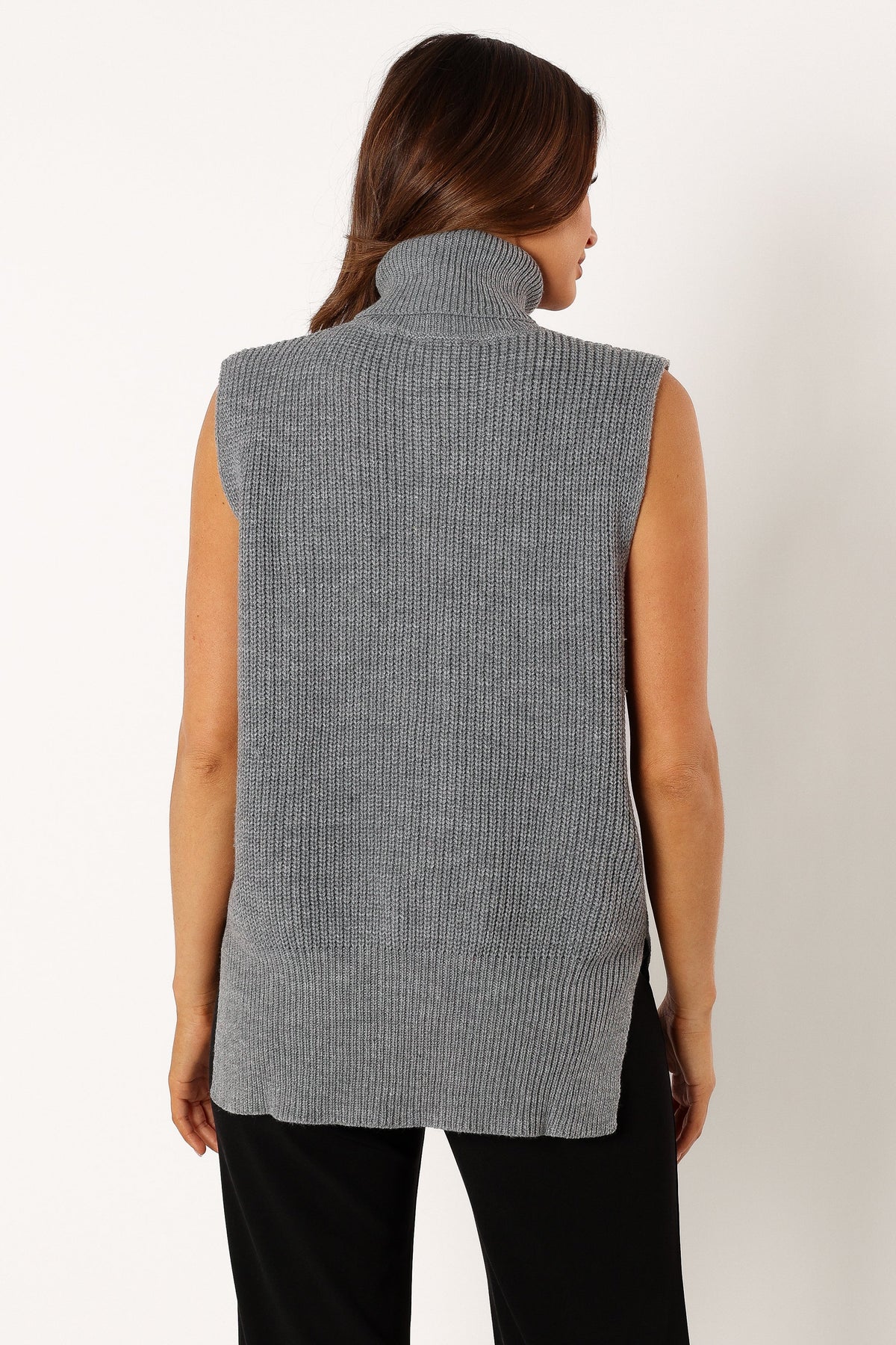 Celaena Turtleneck Sleeveless Sweater - Grey