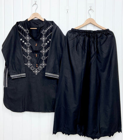 Small / Black